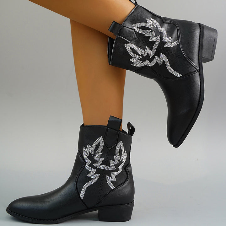 Embroidered cowboy boots England style medium chunky heel short boots