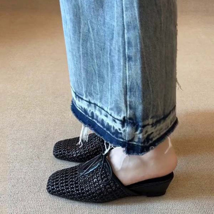 black French chic woven low heels mules