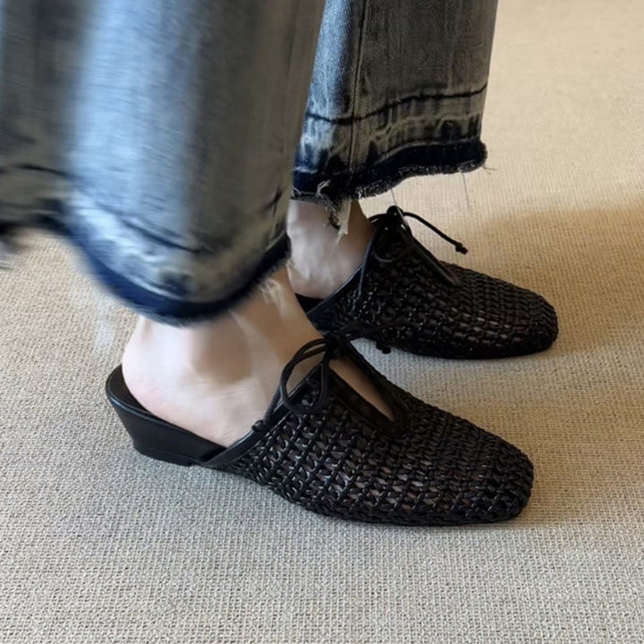 French chic woven low heels mules