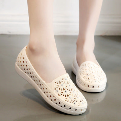 Hollow summer breathable flats for mom comfy walking nursing water shoes