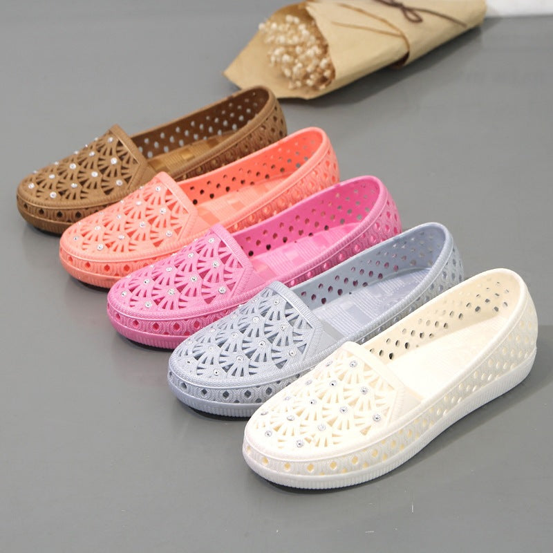 Hollow summer breathable flats for mom comfy walking nursing water shoes
