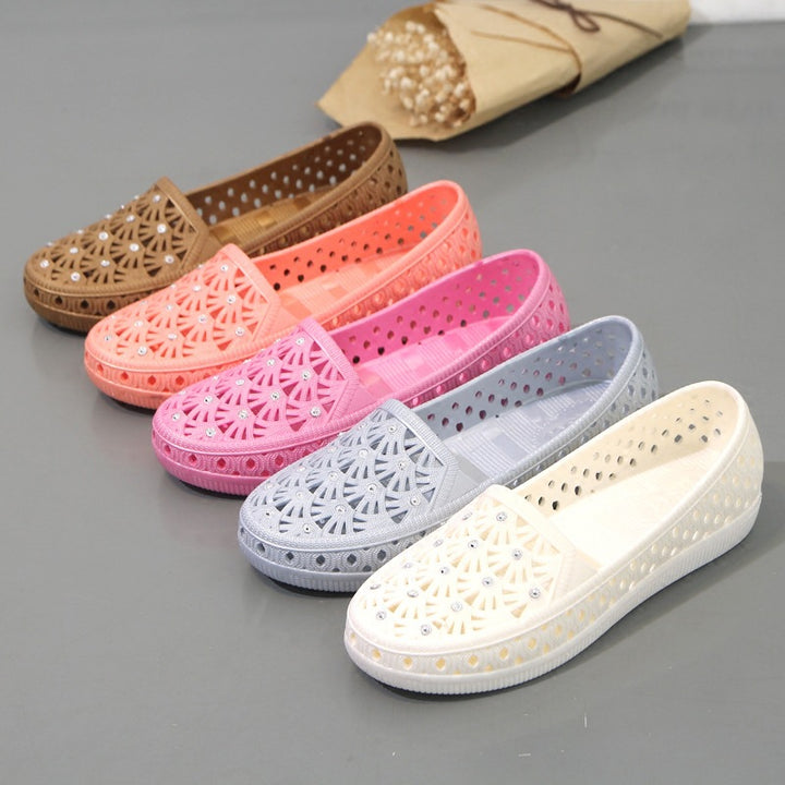 Hollow summer breathable flats for mom comfy walking nursing water shoes