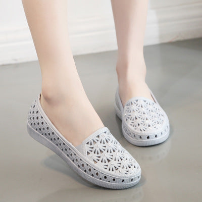 Hollow summer breathable flats for mom comfy walking nursing water shoes