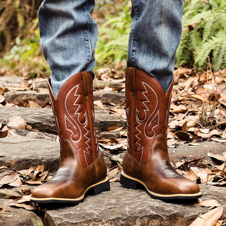 Men's embroidery v-cut cowboy boots