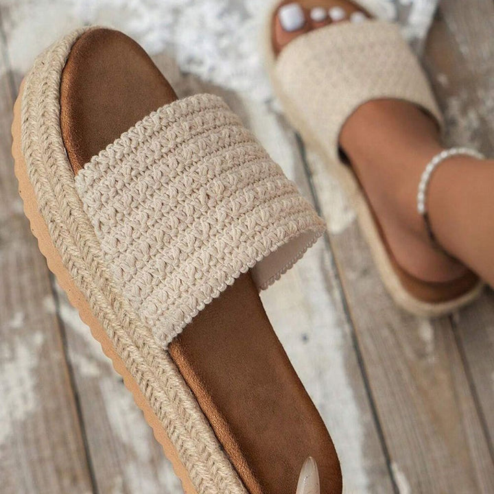 Women's straw woven espadrille platform slides