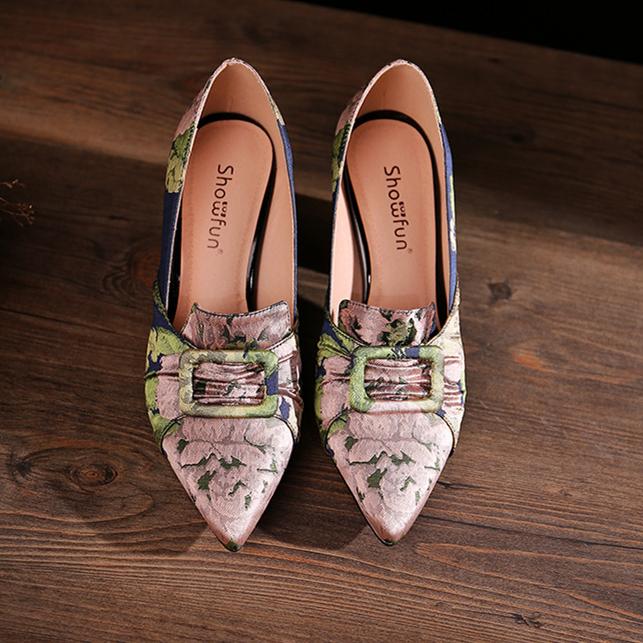 Women's retro ethnic floral print chunky heel pumps