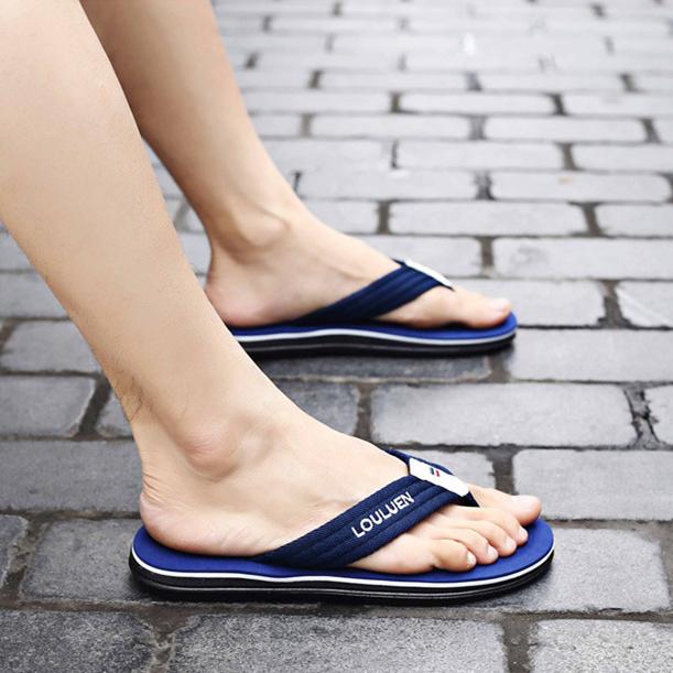 Men's flat comfy walking flip flops soft sole clip toe slides