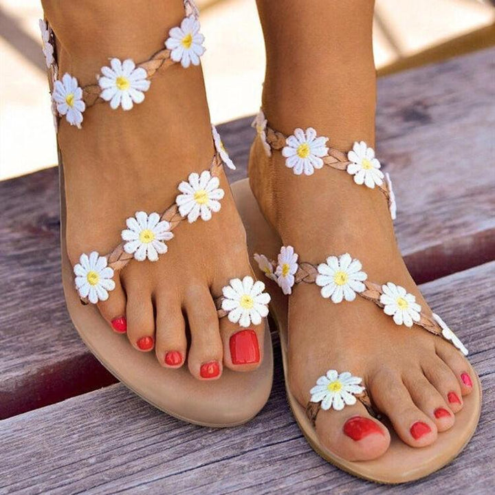 Women's white floral ring toe beach sandals
