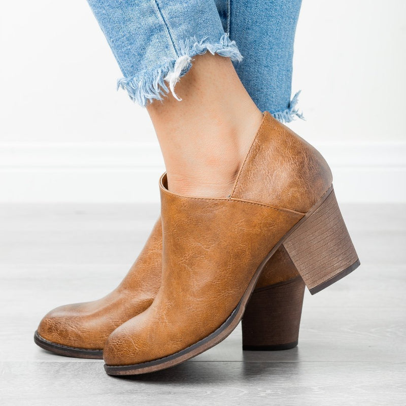 Women's v cut chunky ankle boots