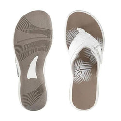 Women's flat comfy walking flip flops beach slide sandals