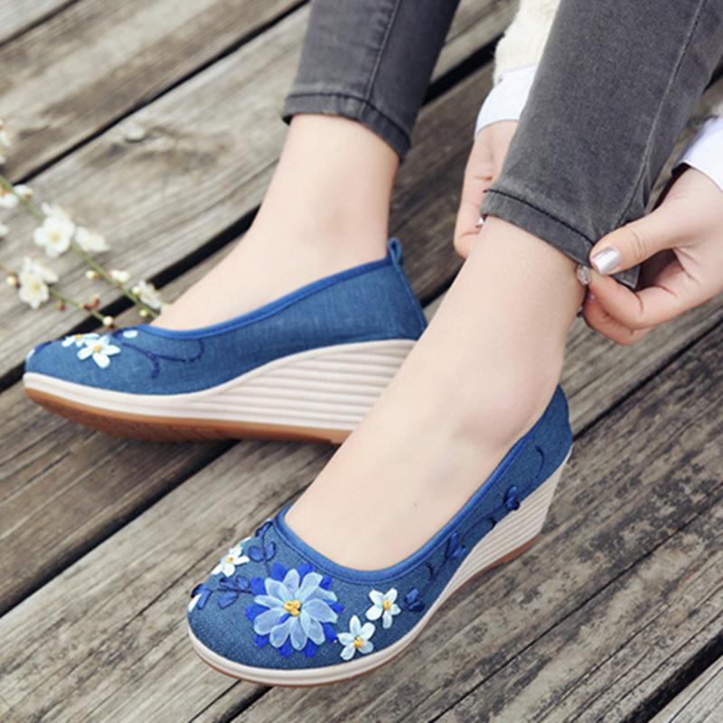 Retro flower embroidery wedge loafers all seasons slip on daily shoes