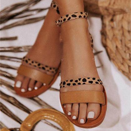 Women's fashion buckle strap flat beach sandals
