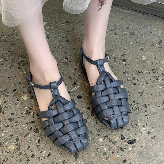 Women's woven closed toe buckle strap sandals vintage roman beach sandals