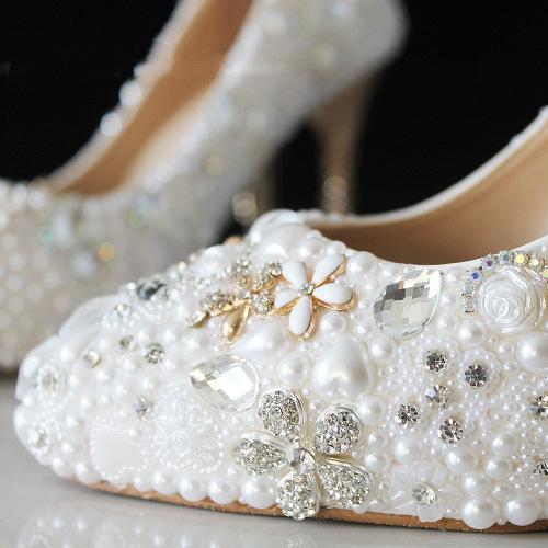 Women's elegant white pearls rhinestone pointed toe pumps | Wedding ...