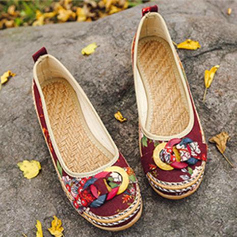 Women's ethnic retro flower print slip on loafers