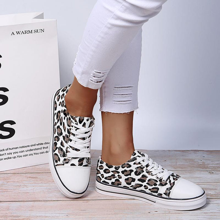 Women leopard print front lace canvas shoes