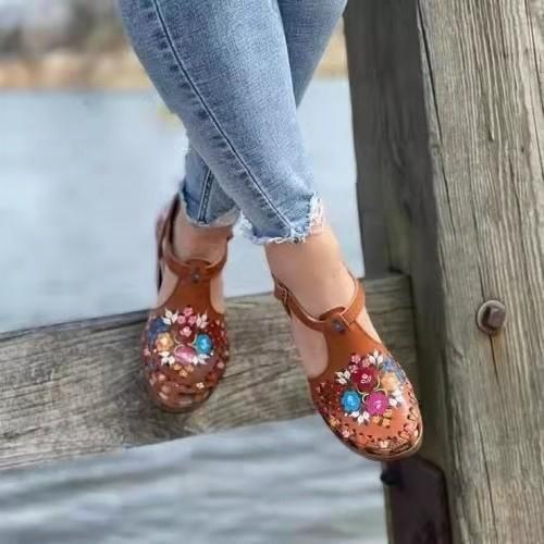 Women's vintage floral print closed toe chunky sandals