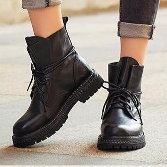 Women's soft leather retro lace-up booties