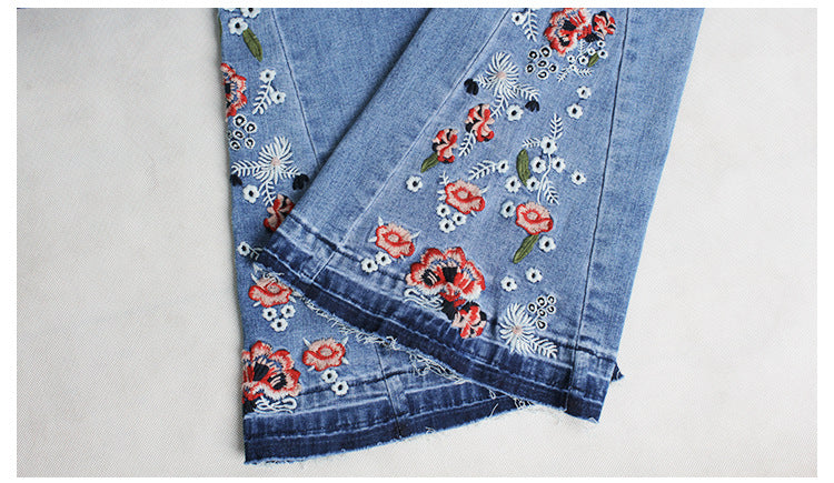 Women's flower embroidery light wash bootcut jeans